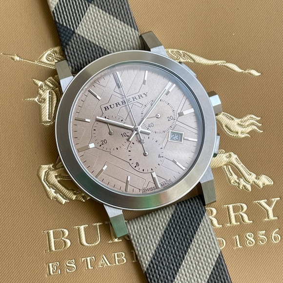 Burberry Chronograph Men’s Watch - Picture 1 of 9